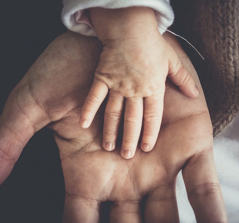 christmas wallpaper, man, child, hands, people, adult, toddler, father, fatherhood, parenthood, parenting, parent, growing up, fathers day